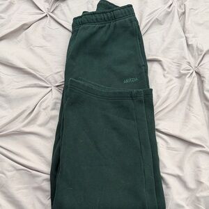 Artzia Small Mega sweatpants